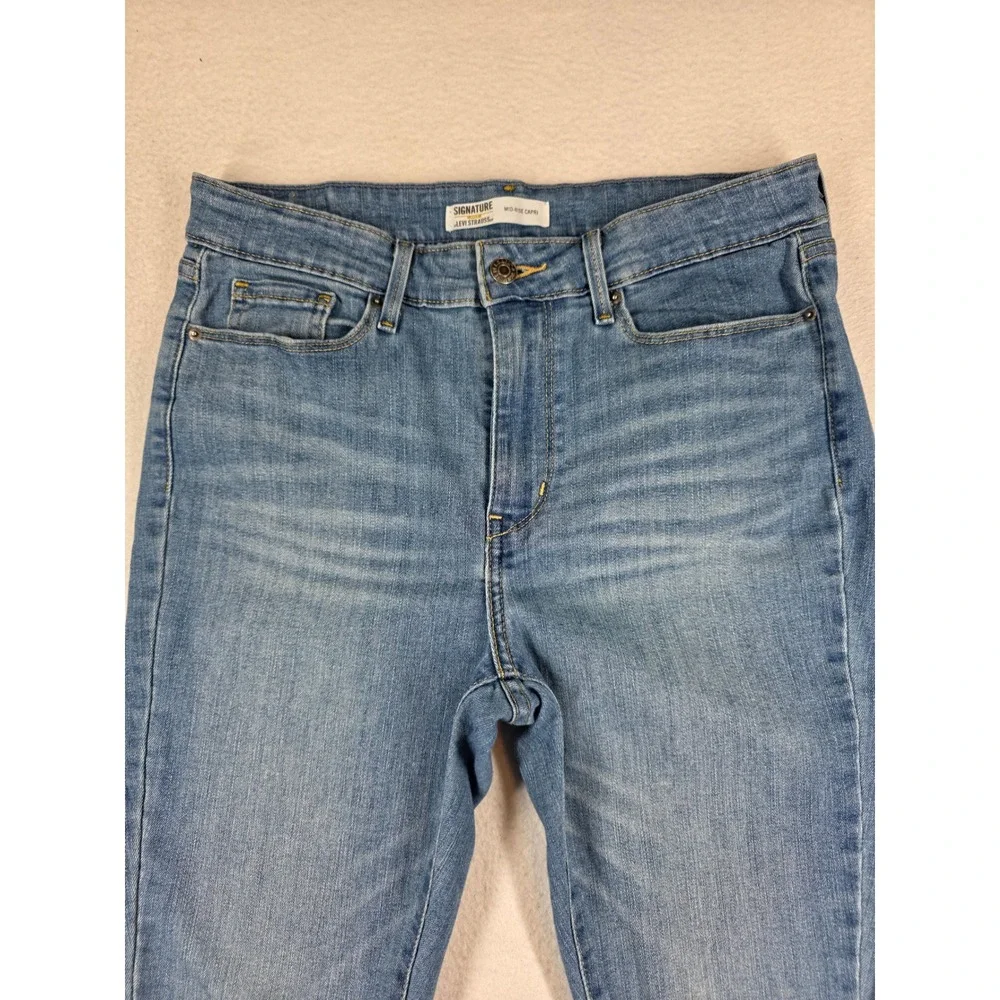 Signature by Levi Strauss Gold Label Mid-Rise Capri Jeans Medium Wash Blue 10